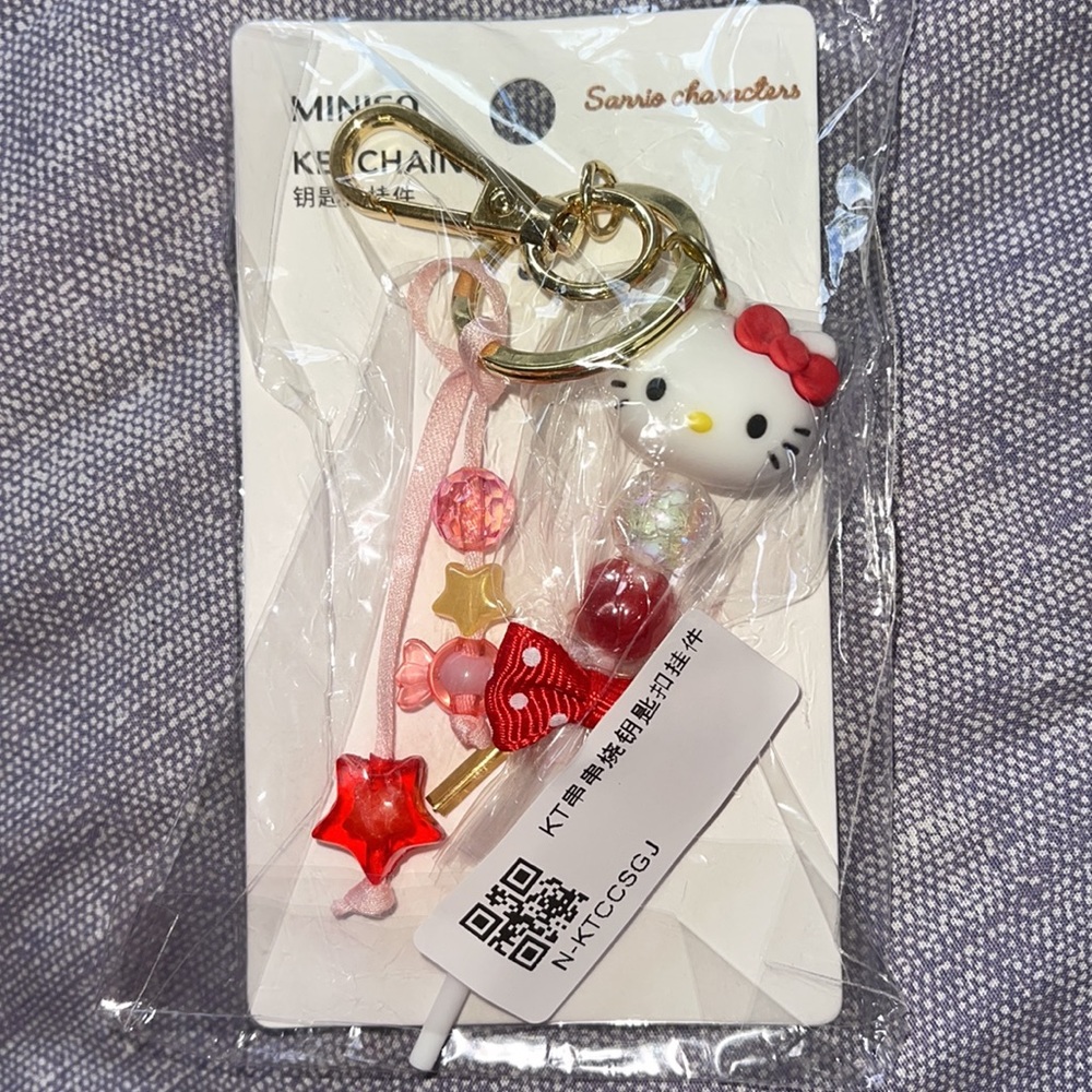 Hello Kitty Keychain - Picture 2 of 4